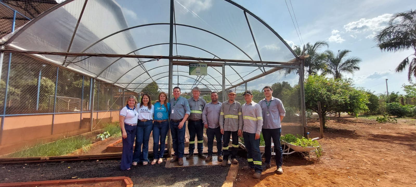 Jalles realiza ações sociais na APAE de Santa Vitória